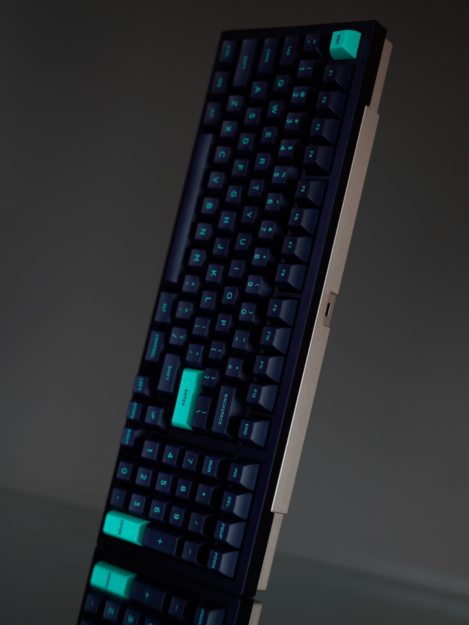 Brutal V2 1800 Keyboard